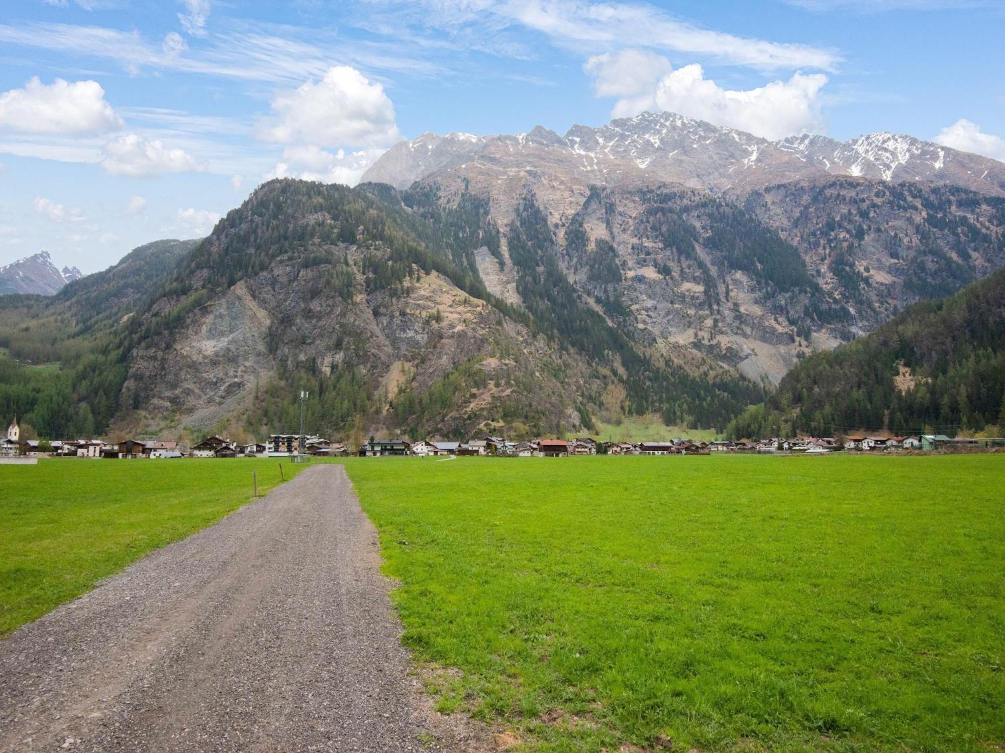Comfortable Apartment In L Ngenfeld With Ski Storage Langenfeld Luaran gambar