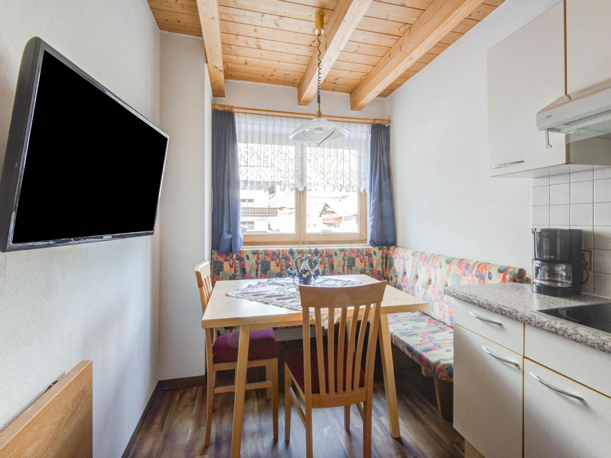 Comfortable Apartment In L Ngenfeld With Ski Storage Langenfeld Luaran gambar